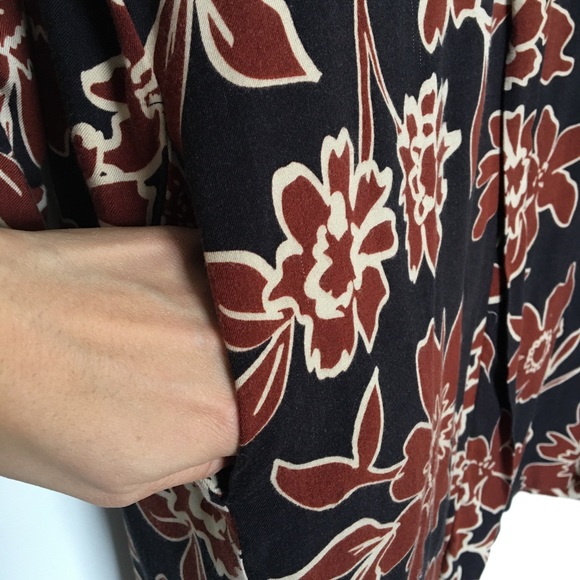 Patterned Zara Dress with pockets - Picture 4 of 5